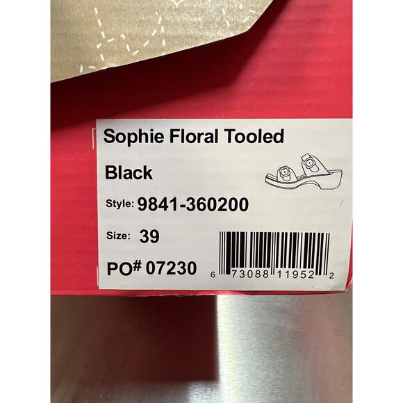 Dansko Sophie Sandals Size 39 US 8.5-9 Black Floral Tooled Leather Comfort Shoes - Picture 7 of 9